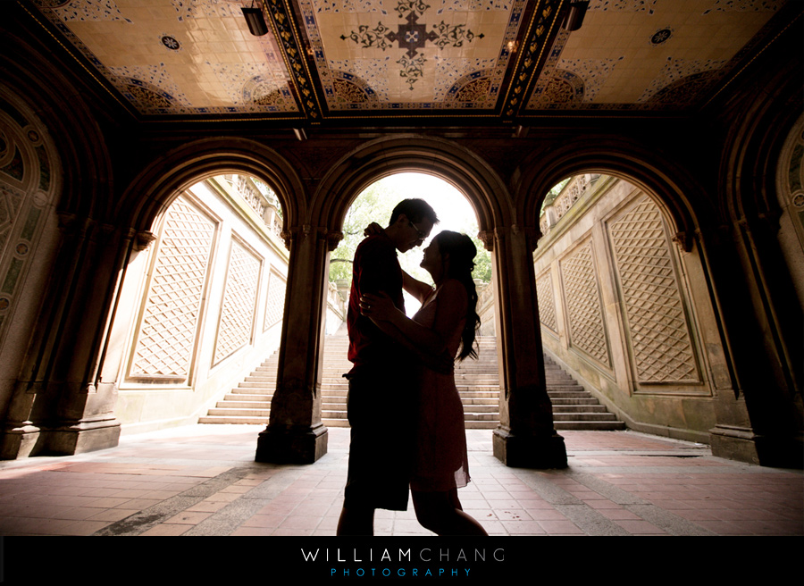 brooklyn-bridge-park-dumbo-engagement-photos-08