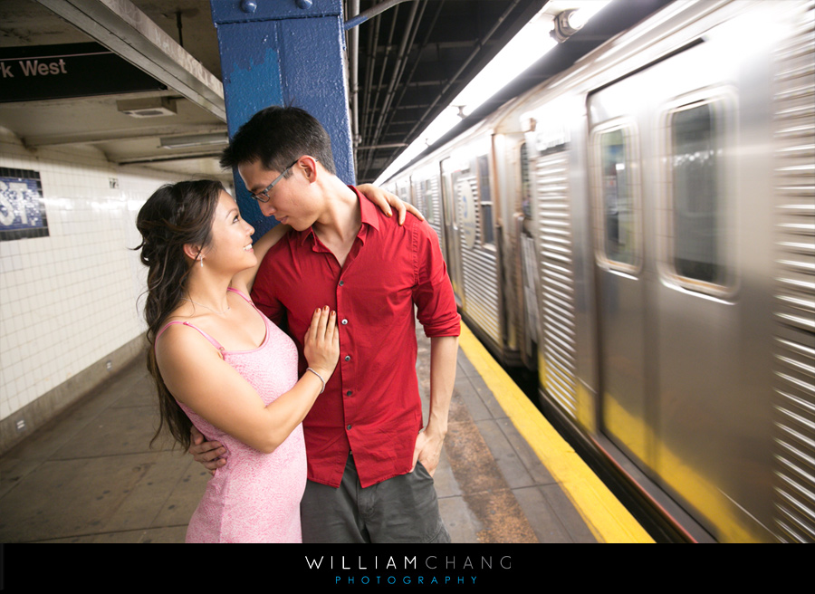 brooklyn-bridge-park-dumbo-engagement-photos-09