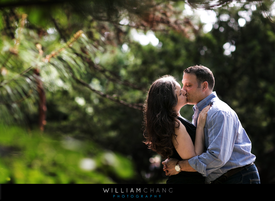 Fort-Tyron-Park-engagement-photos-01a