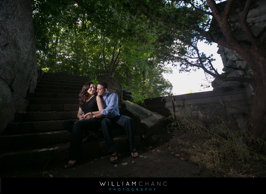 Fort-Tyron-Park-engagement-photos-07